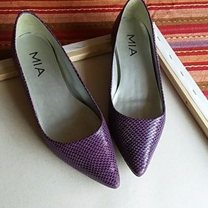Mia flats 8M pointy toe
